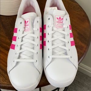 Caslon Women s Alden Floral Embellished Slip On Sneaker Size 9M eBay Caslon Women s Alden Floral Embellished Slip On Sneaker Size 9M eBay